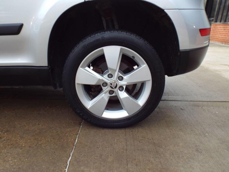  Skoda Yeti 2.0 TDI SE Outdoor 4WD Euro 5 5dr Diesel Manual