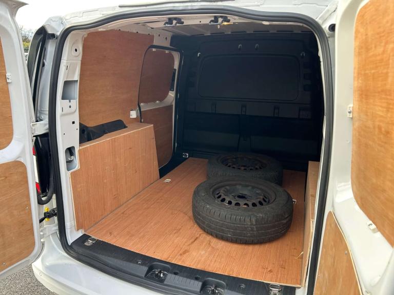 2022 Volkswagen Caddy 2.0 Caddy C20 Commerce+ TDI Panel Van Diesel Manual