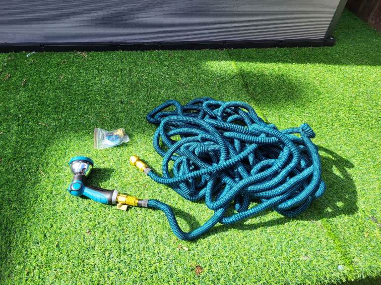Expandable garden hose 150ft like new