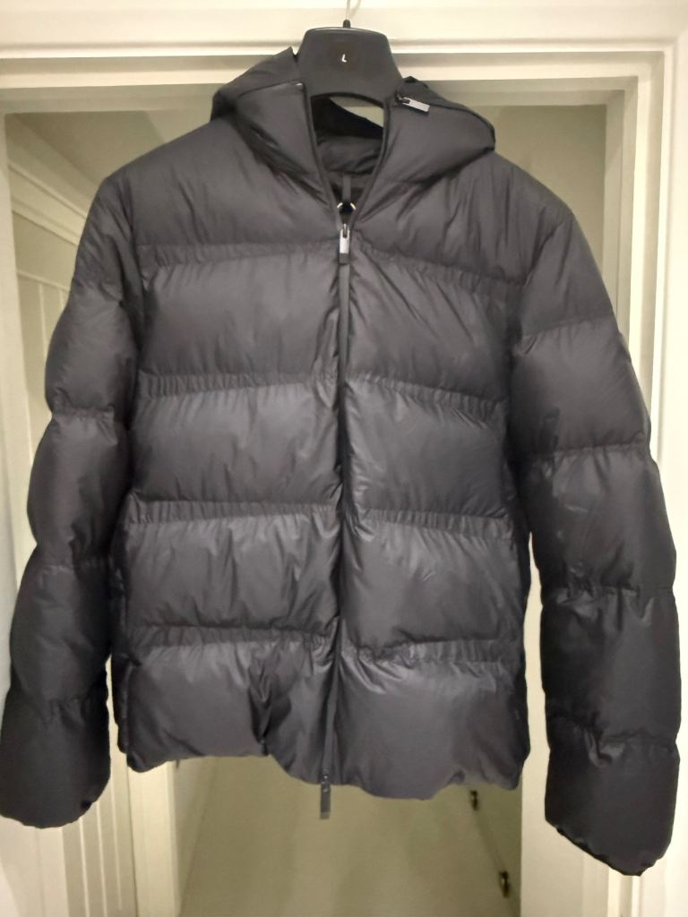 Moncler masac XL new without tags 