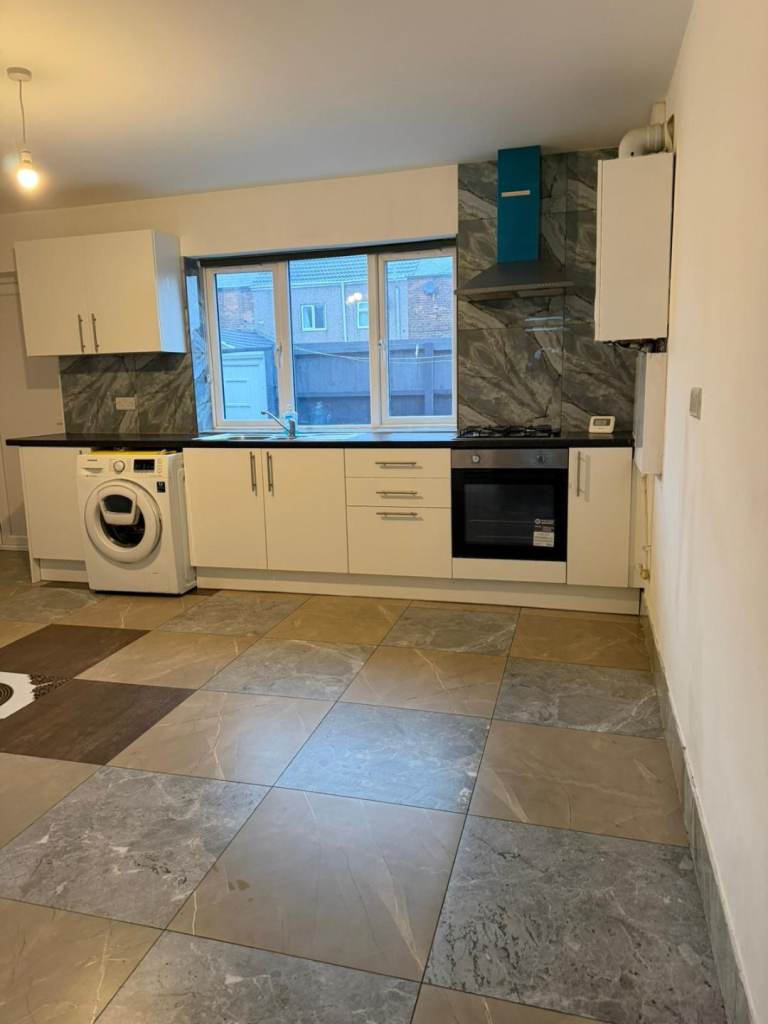 2 Bedroom house for rent at Fence houses