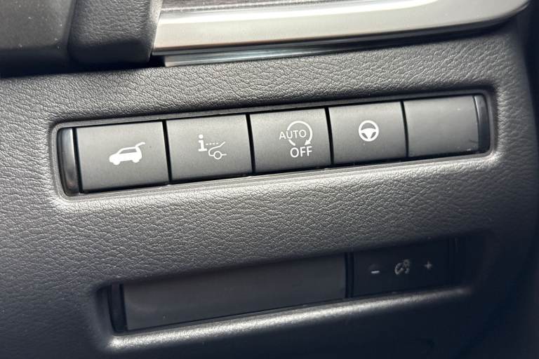 2025 Nissan Qashqai 1.3 DiG-T MH Tekna 5dr Hatchback Petrol Manual