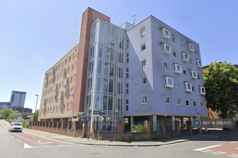 1 bedroom flat in Anglesea Terrace, Southampton, SO14 (1 bed) (#2483173)