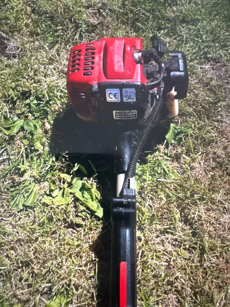 Komatsu Zenoah Bc2201dl