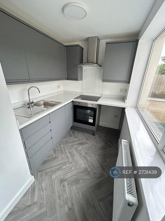 1 bedroom flat in Howard Road, Plymouth, PL9 (1 bed) (#2731439)