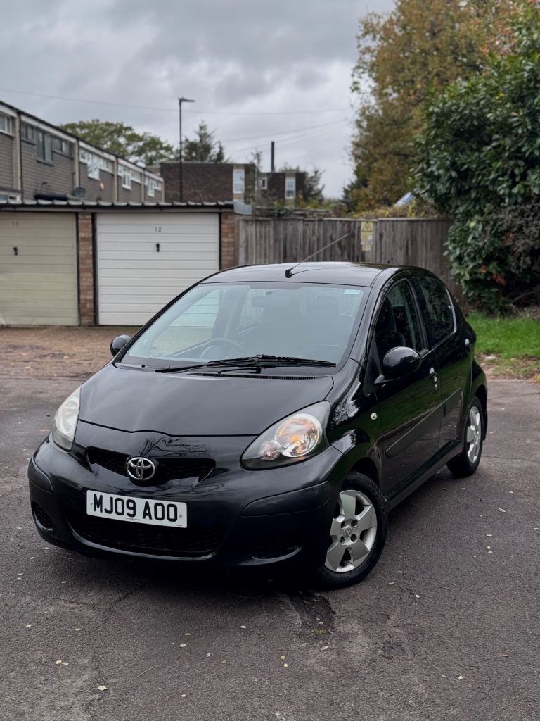 Toyota, AYGO, Hatchback, 2009, Manual, 998 (cc), 5 doors