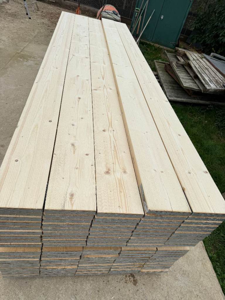 image for Wood boards,scaffolding,planks, 3.9 meters, 13 ft fencing,decking,flooring,shelf