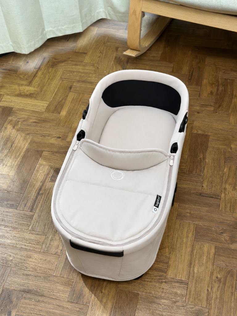Bugaboo Dragonfly Carrycot / Bassinet – Desert Taupe