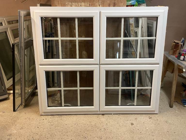 H 137.5 x W 162.5 cm GOOD CONDITION GEORGIAN UPVC DOUBLE GLAZED WINDOW - 3 YEARS OLD (REF: MJ222)