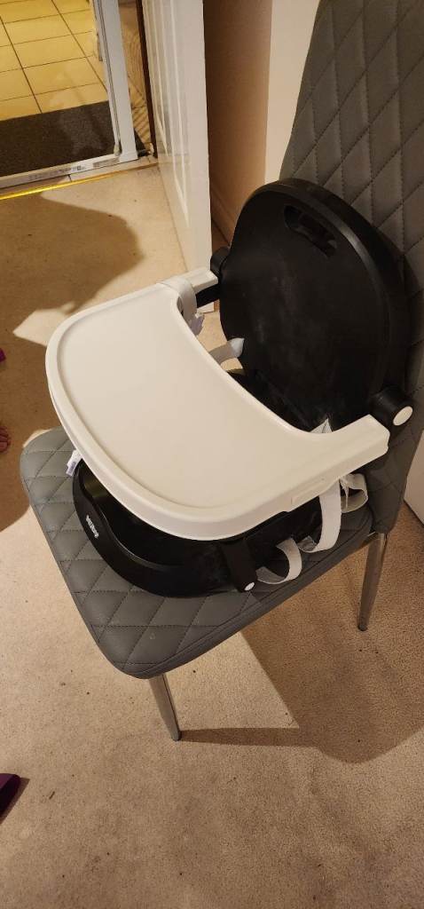 Nuby baby feeding chair