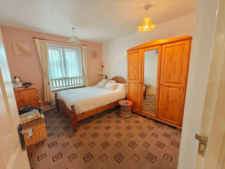SPACIOUS DOUBLE ROOM WITH GARDEN – E1🌿