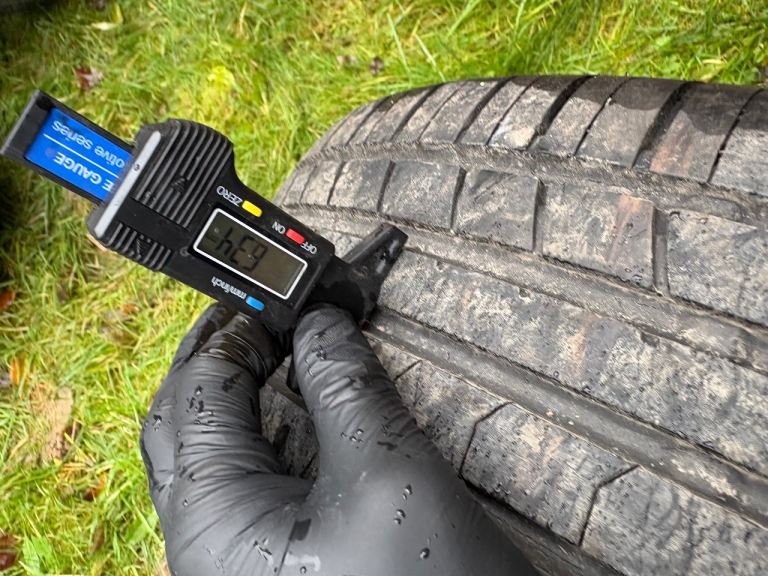 15” 4x108 Ford fiesta zetec ecoboost spoke alloy wheels alloys with tyres black