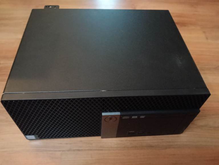 Dell OptiPlex 5040 with 19" AOC monitor
