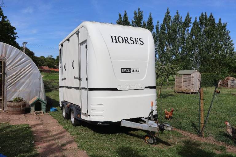 EQUI-TREK TRAILER
