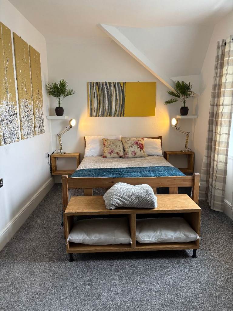6 ROOMS TO RENT