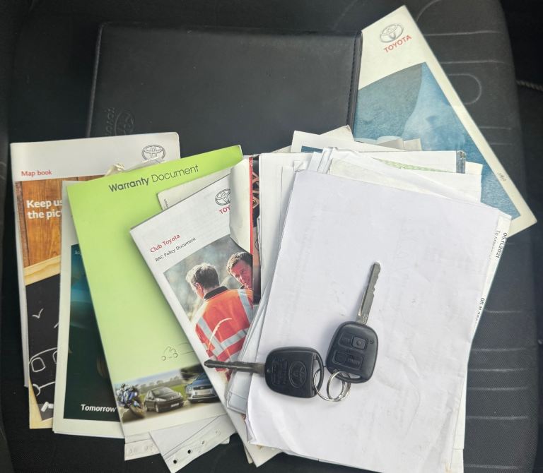 Toyota Yaris 1.0. petrol 12 months MOT BARGAIN! 