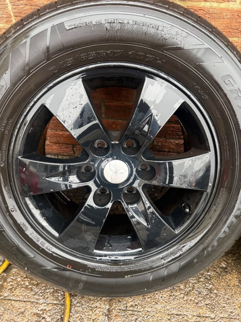 17” Mitsubishi L200 wheels