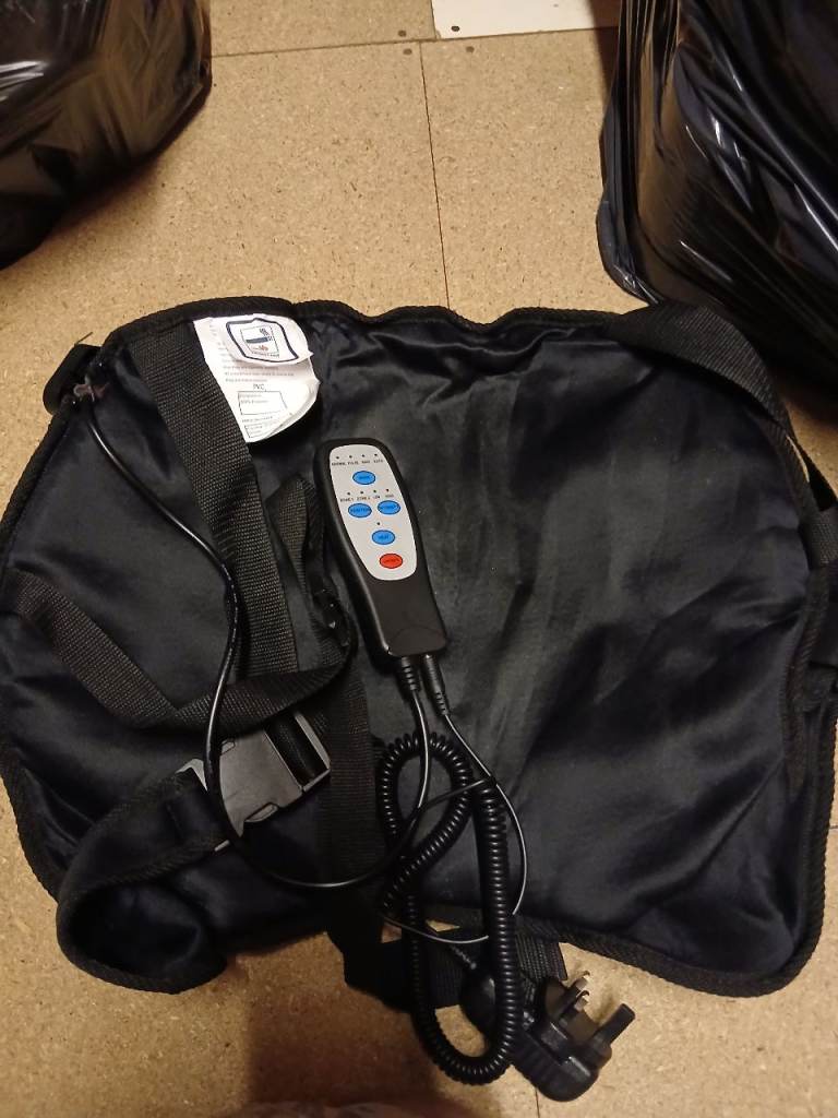 Black Massage Chair Pad with Remote Control – Good Condition