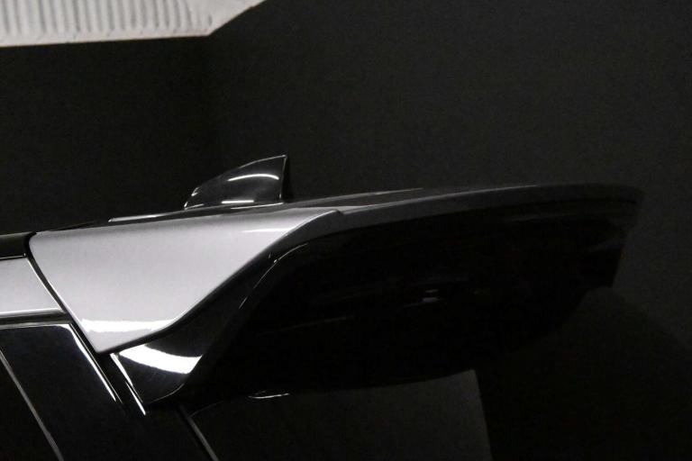 2021 Land Rover Discovery 3.0 Discovery R-Dynamic SE D MHEV Auto 4WD 5dr SUV Diesel Automatic