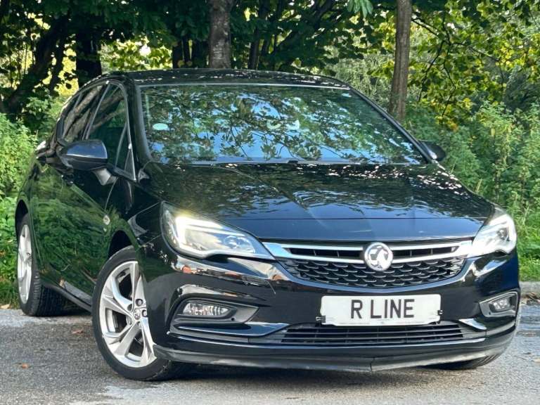 2016 Vauxhall Astra 1.6 CDTi BlueInjection SRi Auto Euro 6 5dr HATCHBACK Diesel Automatic