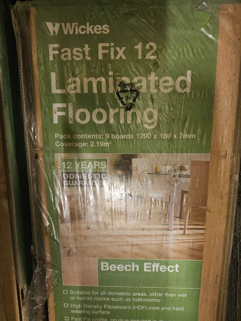 Wickes Fast Fix 12 Laminated Flooring, Beech Effect, x1 box unopened