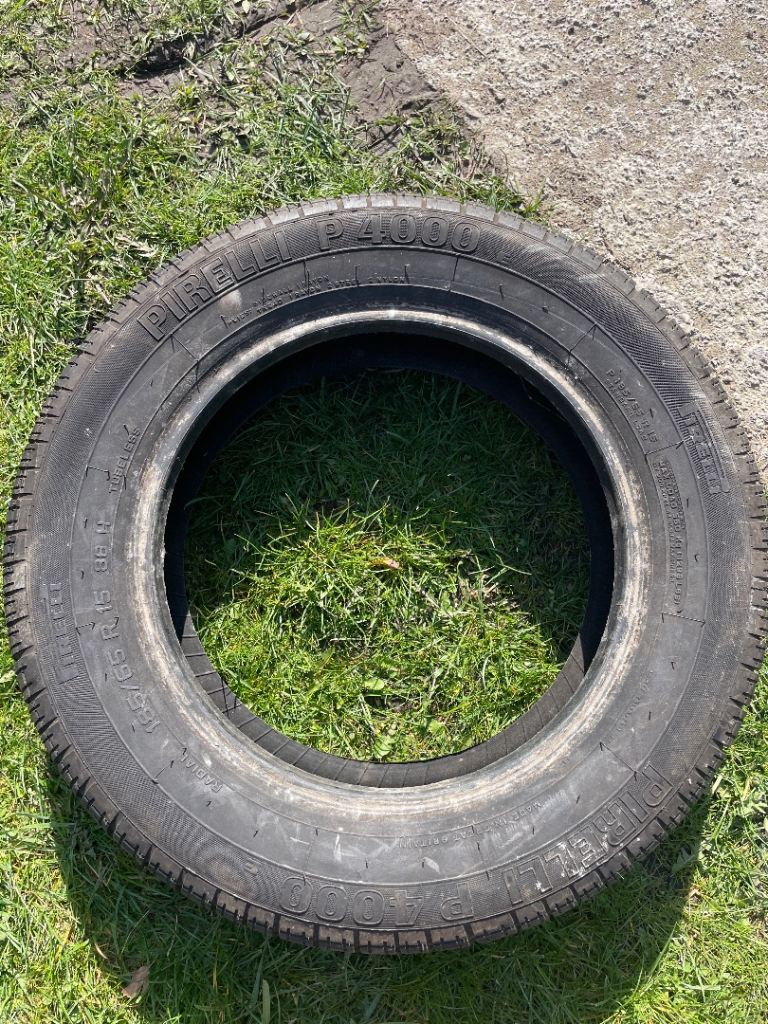 Pirelli p4000 185/65R15 88H tyre 