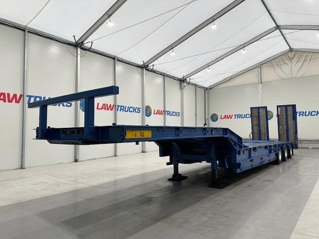 Chieftan SFLL1105 Tri Axle Lowloader