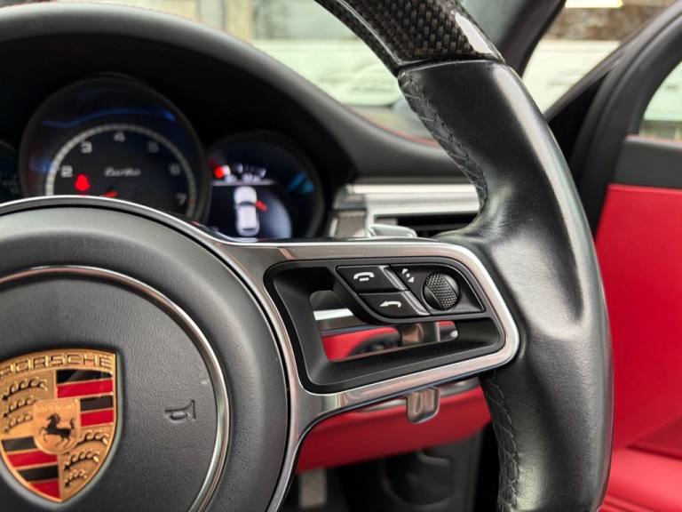 2017 67 PORSCHE MACAN 3.6T V6 TURBO SUV 5DR PETROL PDK 4WD EURO 6 (S/S) (400 PS)