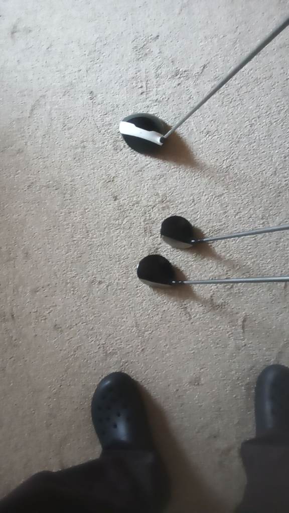 Odyssey 2 ball Fang putter 34 inch.