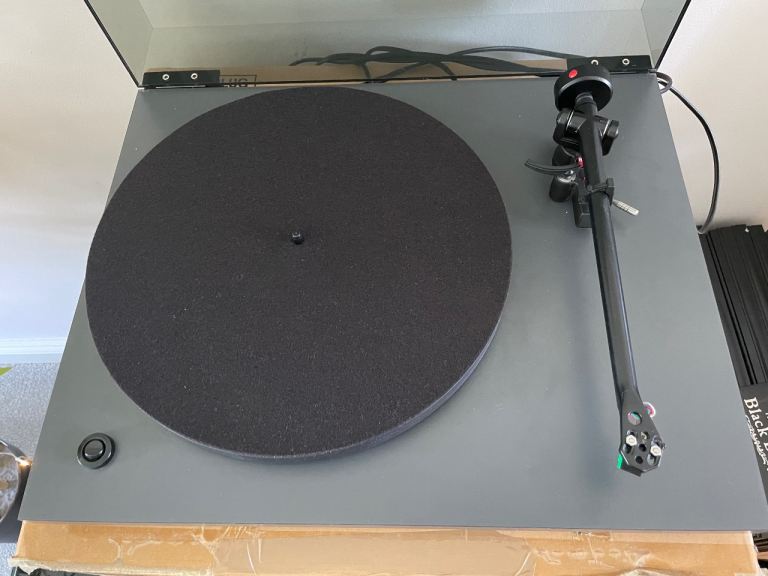 NAD Turntable 533