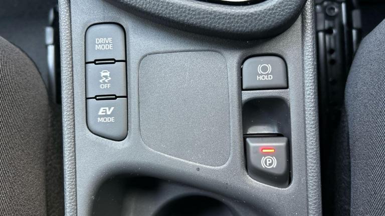  Toyota Yaris Cross 1.5 VVT-h Design SUV 5dr Petrol Hybrid E-CVT Euro 6 (s/s) (116 ps) Petrol/Ele...