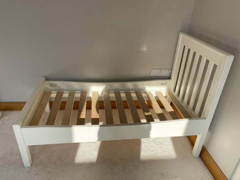 White Company Child’s bed