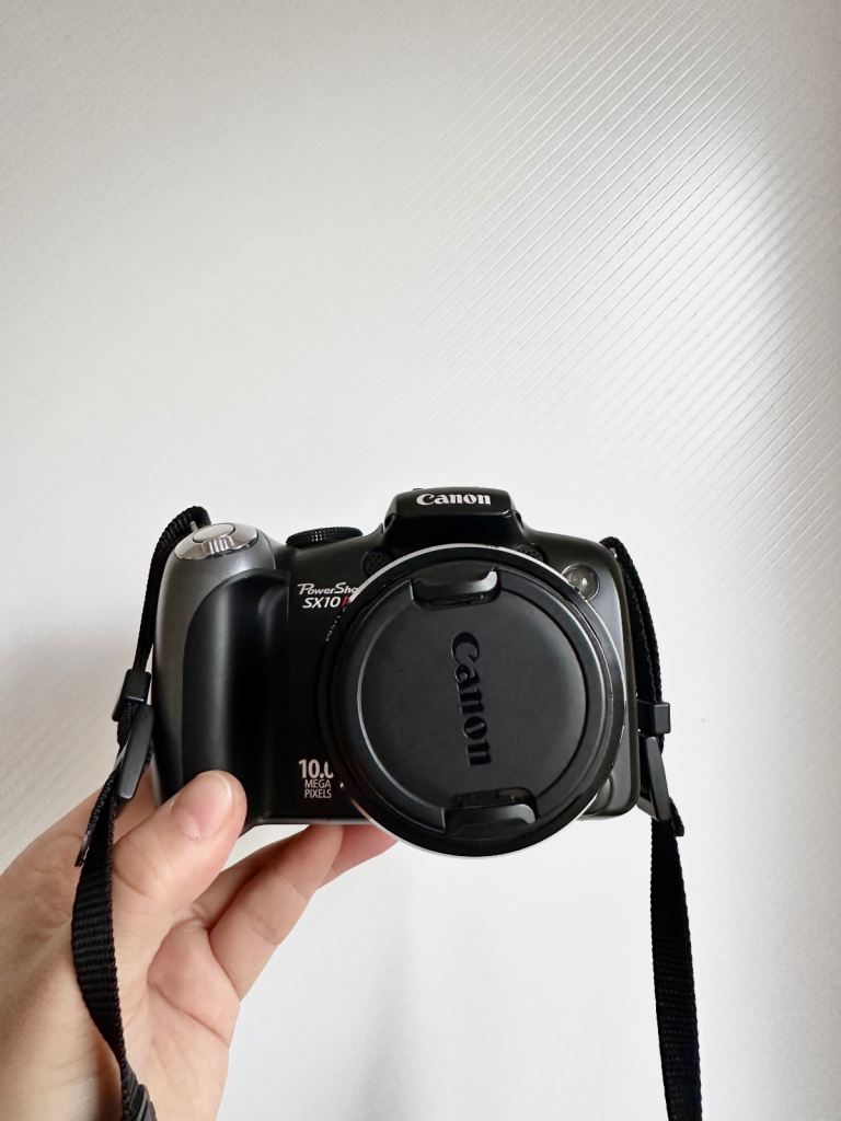 Canon PowerShot SX10 IS – Near New Condition 