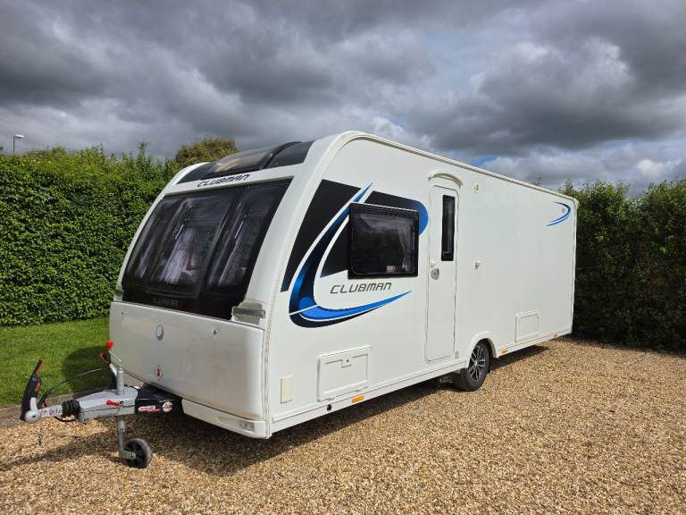 2018 Lunar Clubman SI with motor mover and awning