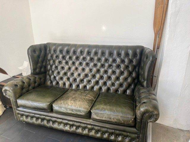 Lovely Queen Ann Chesterfield high back 3 seat sofa