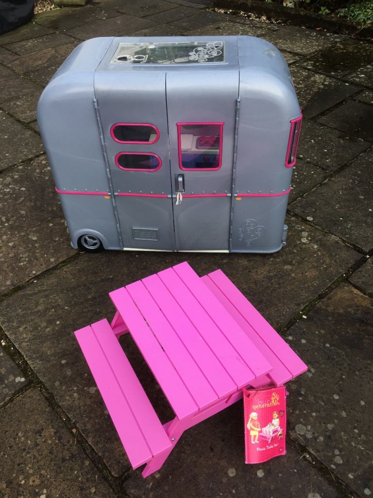 Our Generation dolls RV Camper and picnic table  