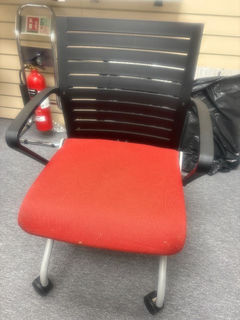 Office Chair with Red Seat and Black Back – Good Condition