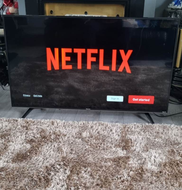 1 year old HISENSE 43" SMART 4K ULTRA HDR LED TV TELEVISION 