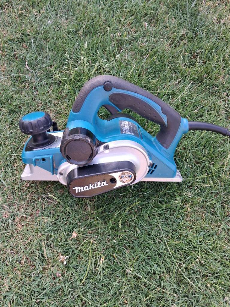 Makita KPO810CK Electric Planer – Blue, Good Condition with Case