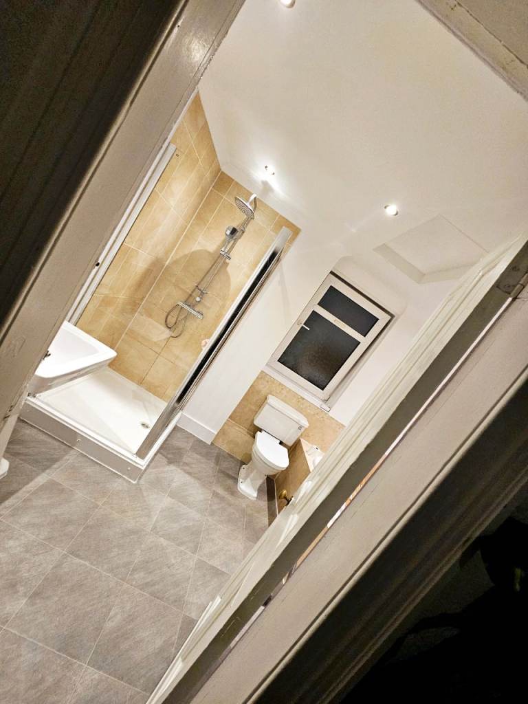 Painter & decorator, exterior painter, painting & decorating, painter and decorator, house painter