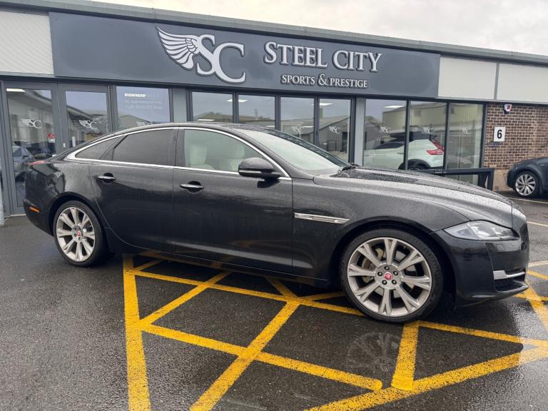 2017 Jaguar XJ 3.0d V6 Portfolio 4dr Auto SALOON Diesel Automatic