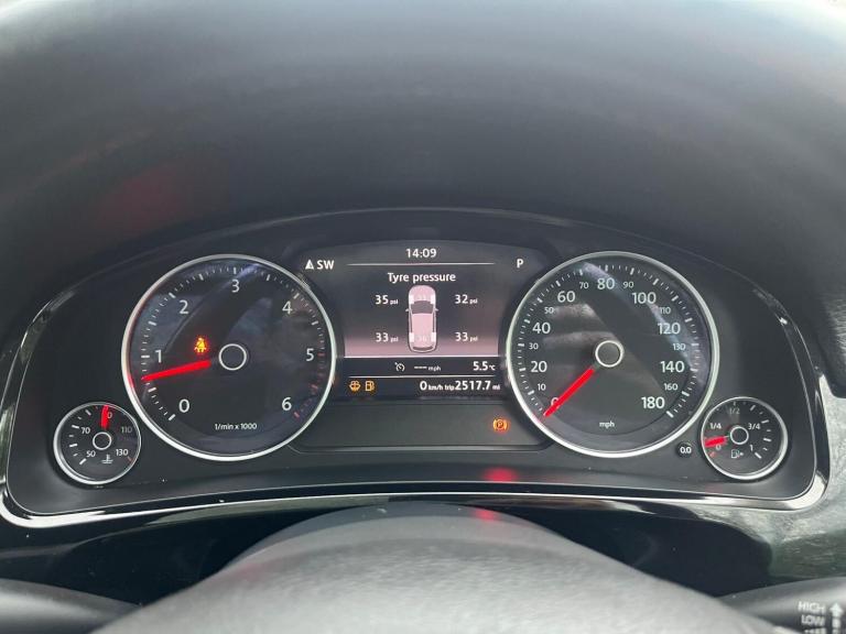 2014 Volkswagen Touareg 3.0 TDI V6 BlueMotion Tech R-Line Tiptronic 4WD Euro 5 (s/s) 5dr ESTATE D...