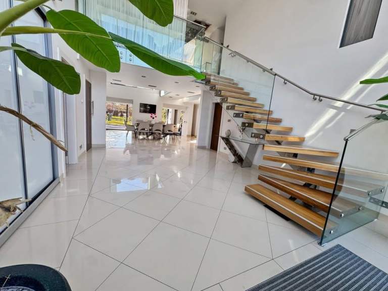 6 Bedroom House to rent