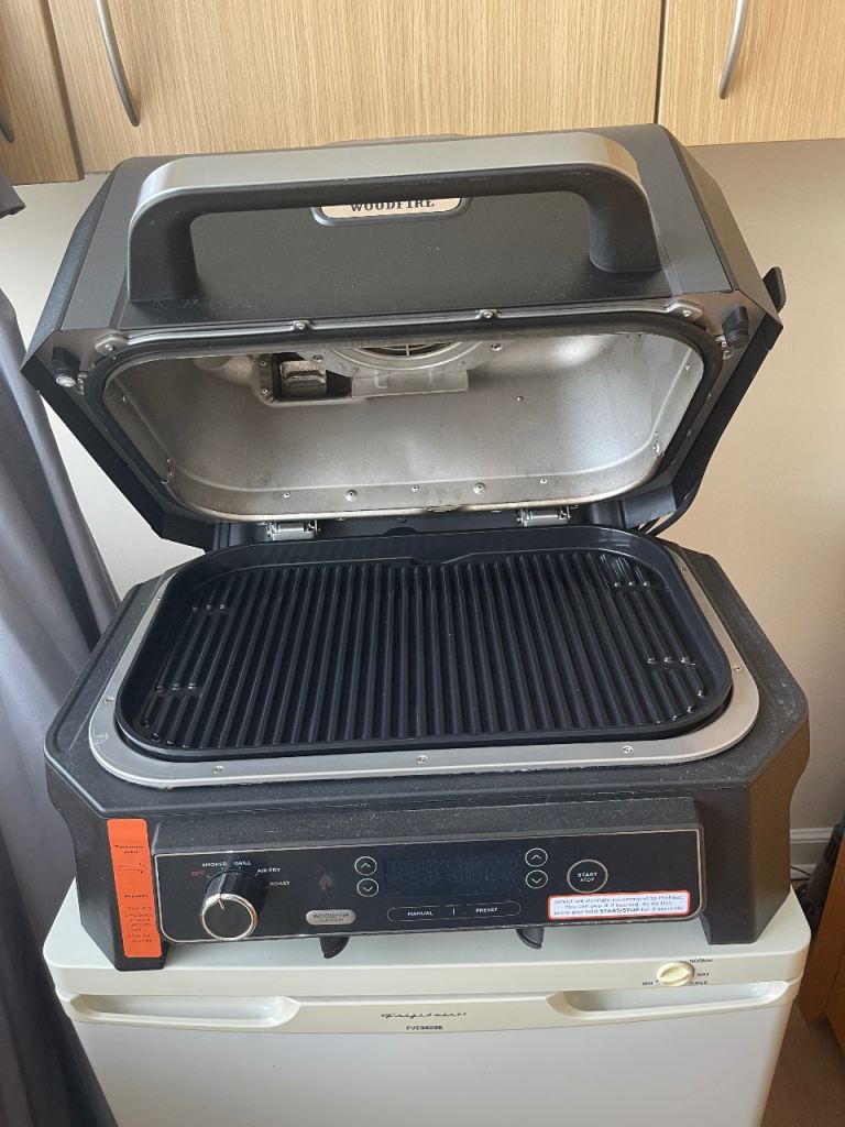Ninja Woodfire Pro XL Electric BBQ Grill – Brand New Condition