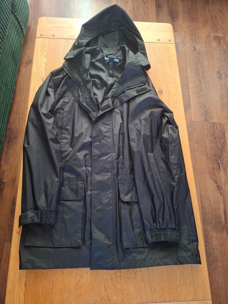 Keswick Black Waterproof Jacket – As Good As New
