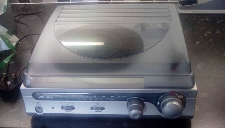 RECORD TURNTABLE, AND RADIO, EVERYTHING WORKS AS IT SHOULD, £10.