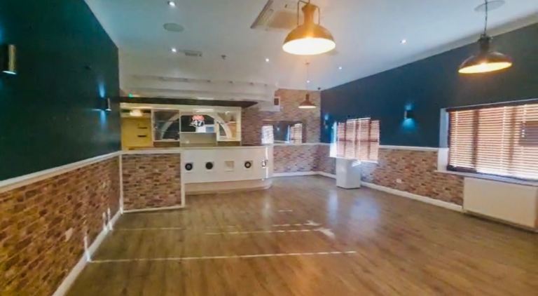 PRIME RESTAURANT OPPORTUNITY 100+ SEATER,NO PREMIUM, PETERBOROUGH LOW RENT
