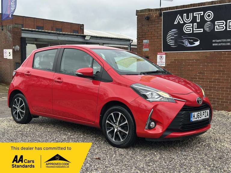 2019 Toyota Yaris 1.5 VVT-i Icon Tech Euro 6 5dr HATCHBACK Petrol Manual