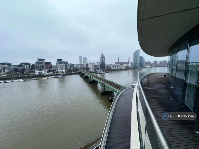 3 bedroom flat in Lombard Wharf, London, SW11 (3 bed) (#2960514)