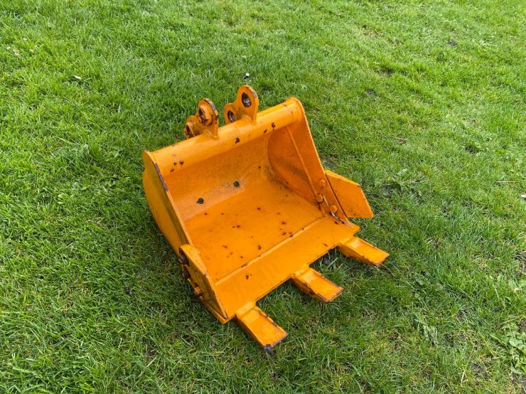 Small digger bucket 400mm